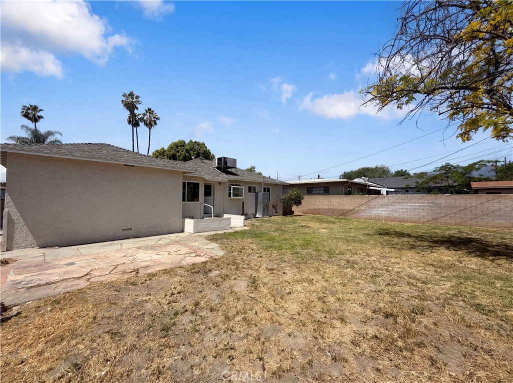 1441 Pepper Tree