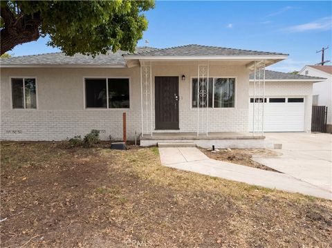 Photo of 1441 Pepper Tree Ln, San Bernardino, CA 92404 (MLS # IV26088870)