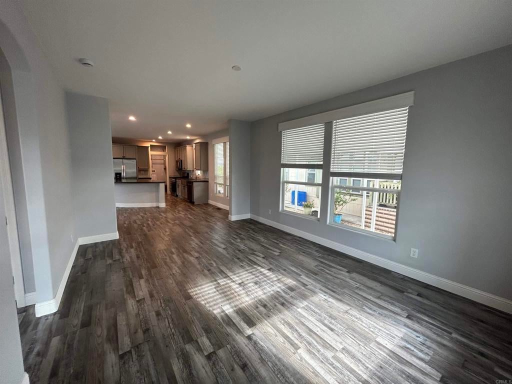 155 Las Flores Dr 104
