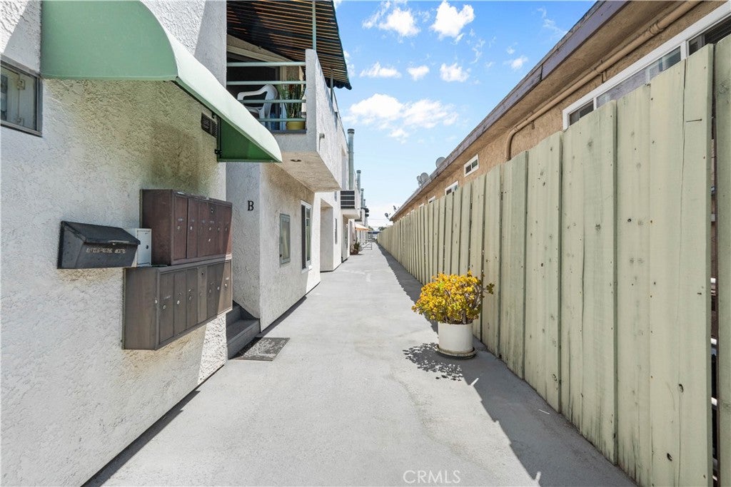 6036 Hazelhurst #C