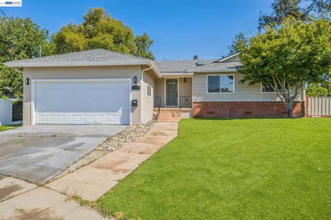 Photo of 24818 Saint Luke Ct Ct, Hayward, CA 94541 (MLS # 41145576)