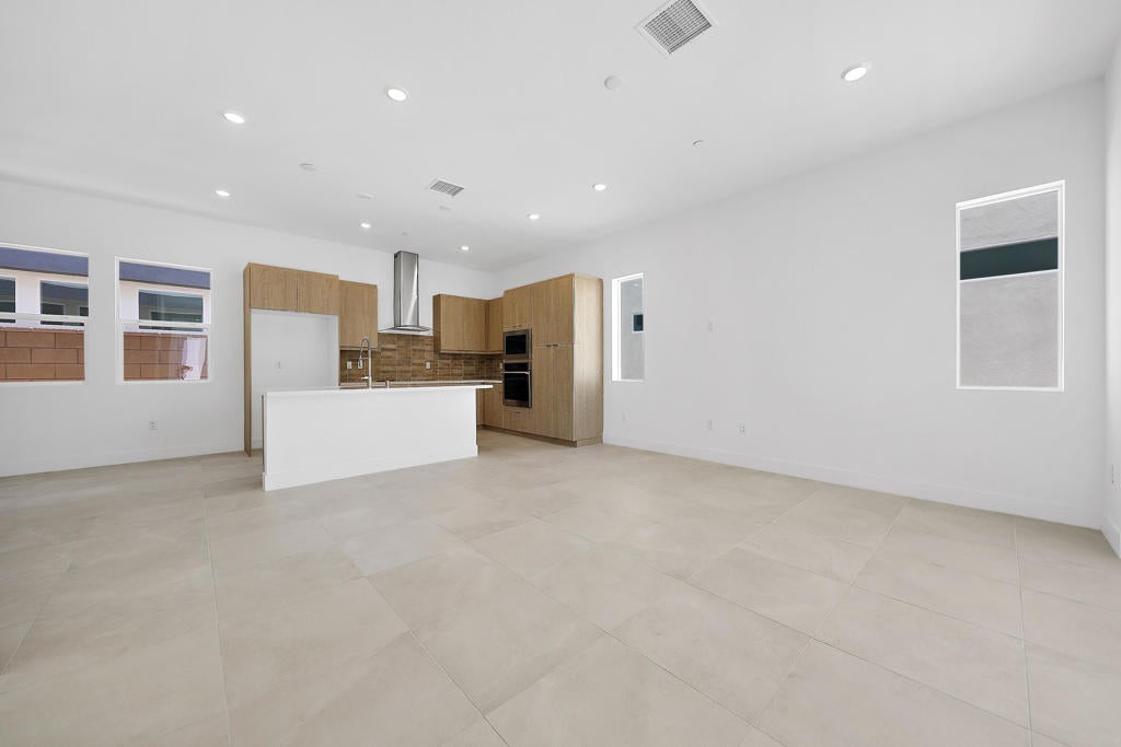 2677 Maverick Lane
