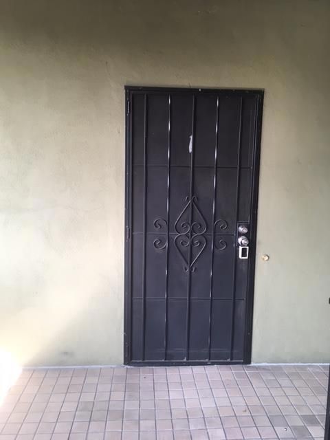 Photo of 1047 El Camino Real, Menlo Park, CA 94025 (MLS # ML82041599)