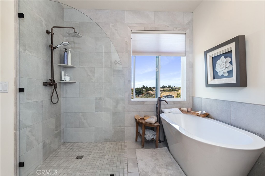 Paso Robles, California, 93446, United States, 3 Bedrooms Bedrooms, ,3 BathroomsBathrooms,Residential,Active,2042689