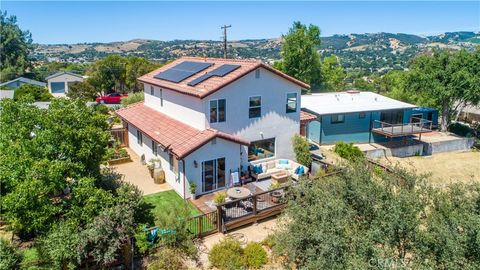 Tiny photo for 609 Shannon Hill Drive, Paso Robles, CA 93446 (MLS # NS26091967)