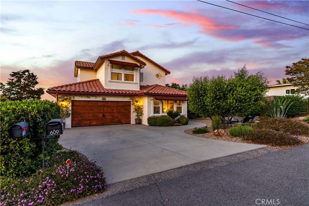 Paso Robles, California, 93446, United States, 3 Bedrooms Bedrooms, ,3 BathroomsBathrooms,Residential,Active,2042689