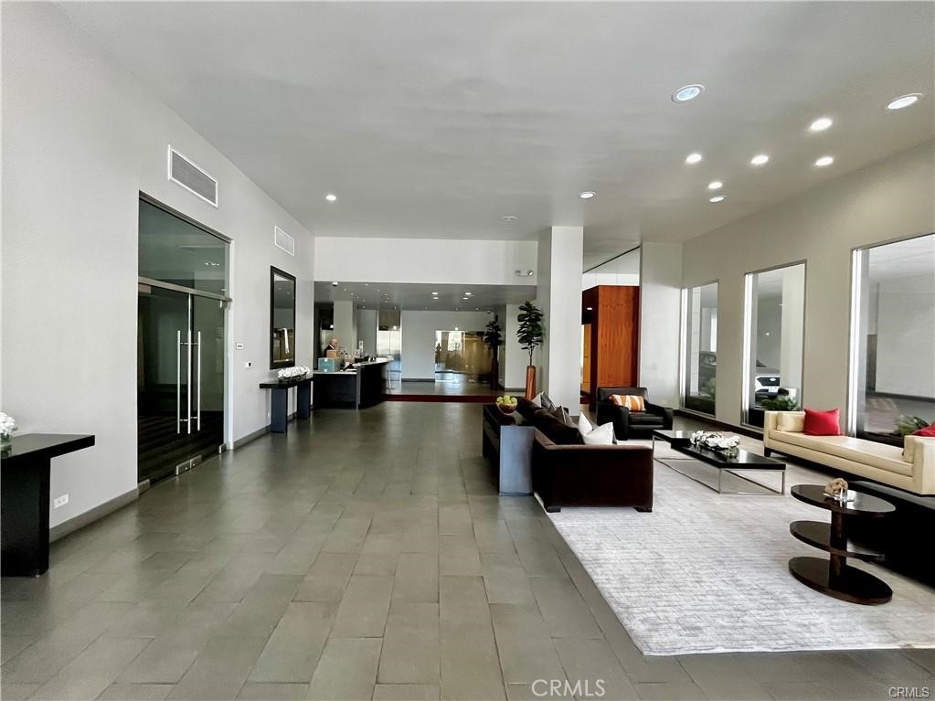 10501 Wilshire