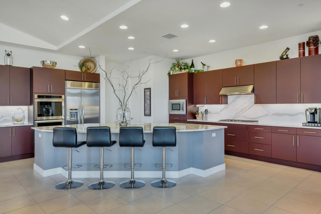 Estilo - Residential Lease