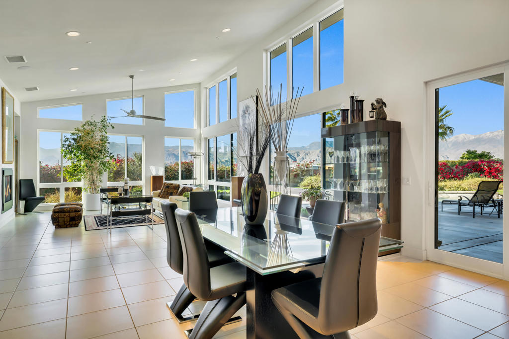 Estilo - Residential Lease