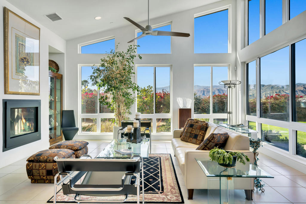 Estilo - Residential Lease
