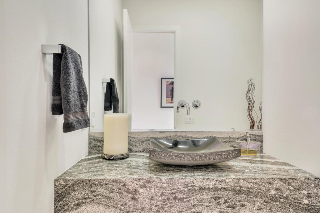 Estilo - Residential Lease