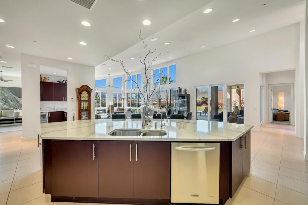 Estilo - Residential Lease