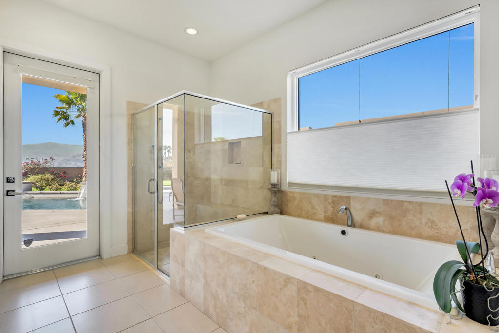 Estilo - Residential Lease