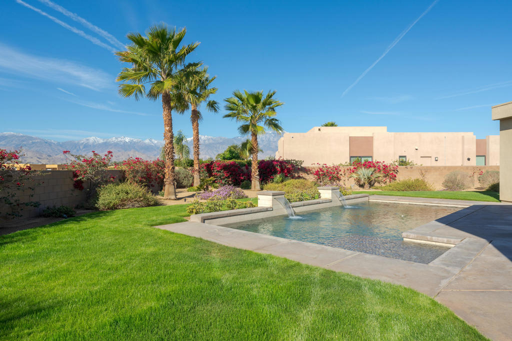 Estilo - Residential Lease