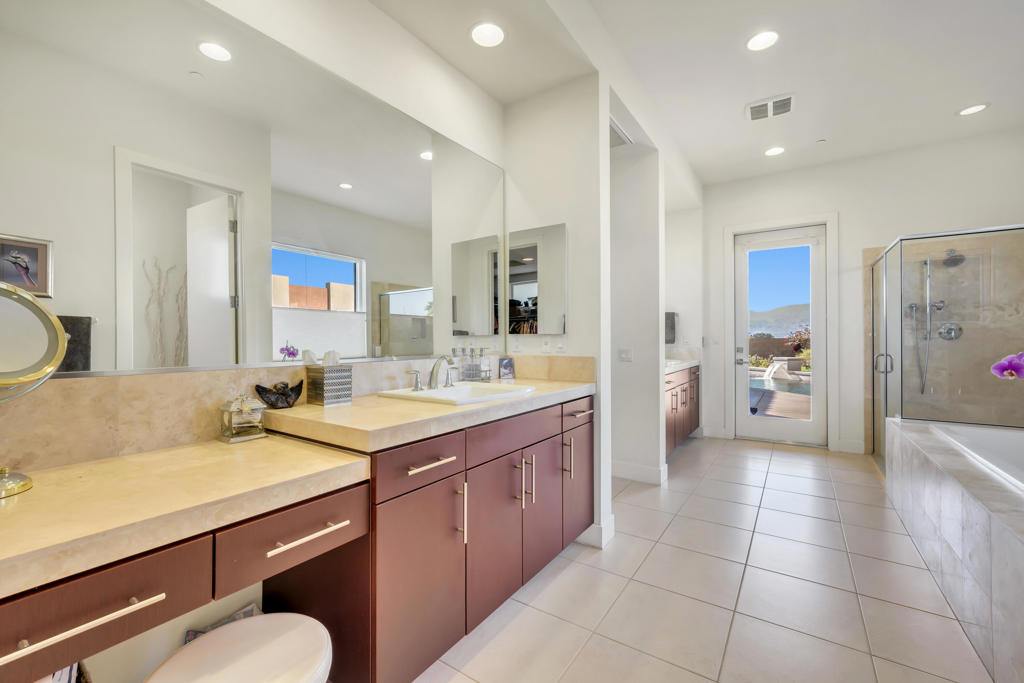 Estilo - Residential Lease