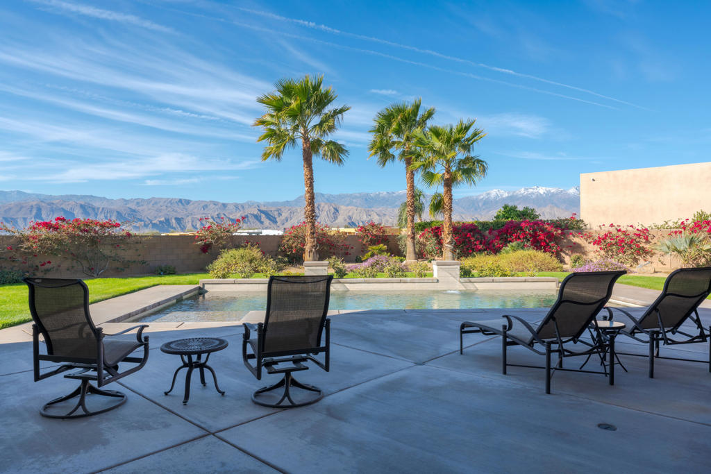 Estilo - Residential Lease