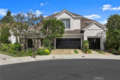 Photo of 6 Ironwood Drive, Newport Beach, CA 92660 (MLS # NP25223033) Photo of 6 Ironwood Drive, Newport Beach, CA 92660 (MLS # NP25223033)
