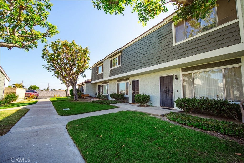 13325 Woodbrook Circle