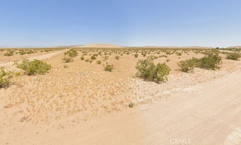 Photo of 39601 Cuyama Avenue, Newberry Springs, CA 92365 (MLS # HD26060639)