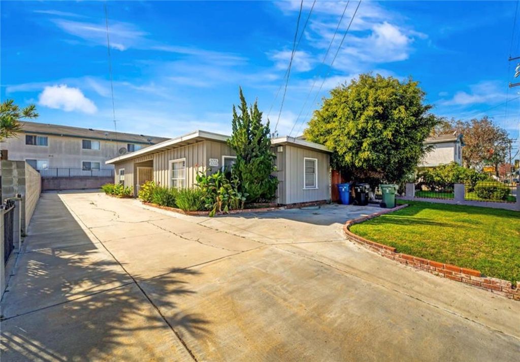 listing image 130726768922420517687