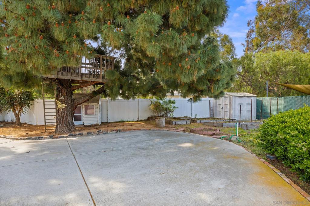 3335 Evergreen Rd
