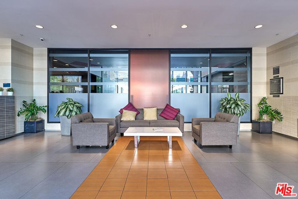 1234 Wilshire Boulevard 204