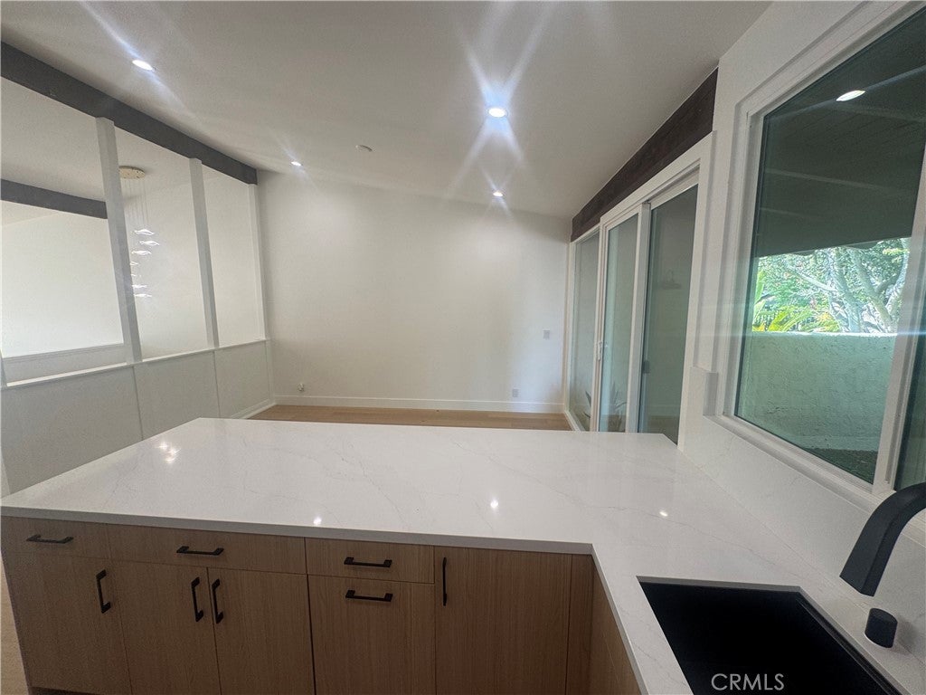 558 Vista Flora, Newport Beach CA 92660 - Photo 15