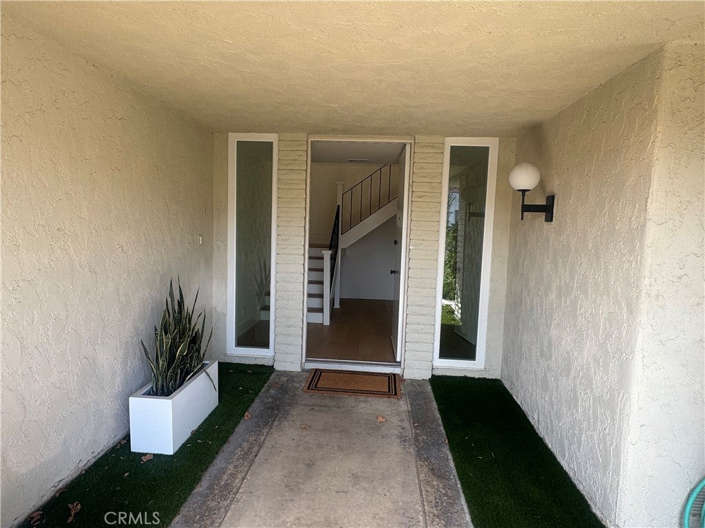 558 Vista Flora, Newport Beach CA 92660 - Photo 7