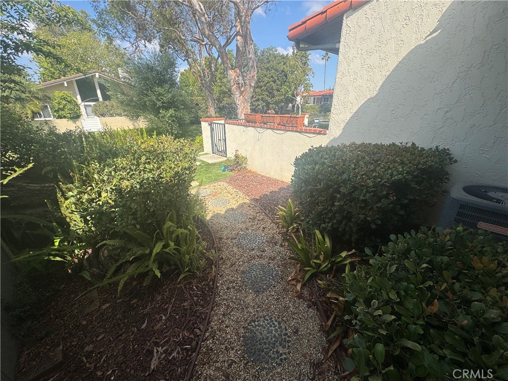 558 Vista Flora, Newport Beach CA 92660 - Photo 50