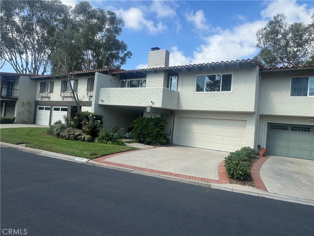 558 Vista Flora