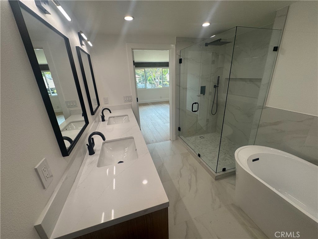 558 Vista Flora, Newport Beach CA 92660 - Photo 59