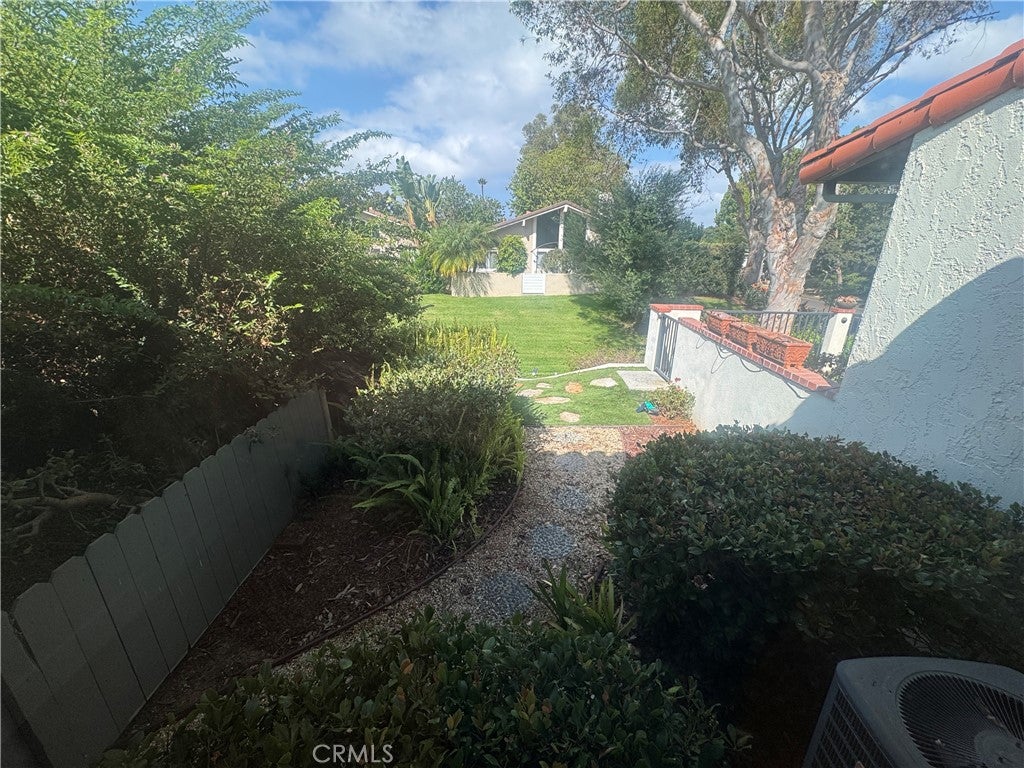 558 Vista Flora, Newport Beach CA 92660 - Photo 19