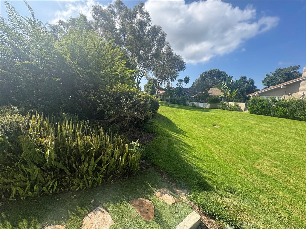 558 Vista Flora, Newport Beach CA 92660 - Photo 48