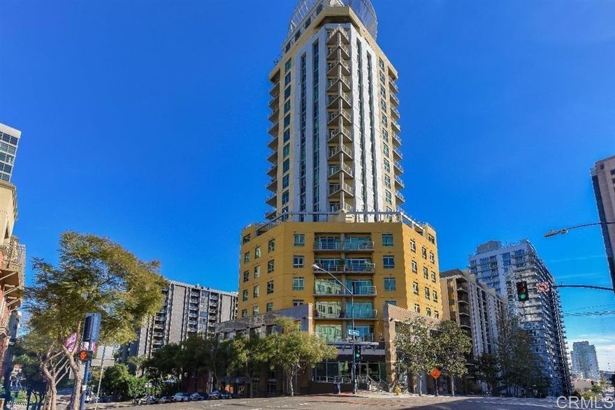 Something very special! Beautiful bright condo "Cortez Blu" offers unique layout at only a few units per floor. This "hard to find" over-sized 1BR/1.5BA boasts a huge private balcony with city views, bonus half-bath, long tiled hallway, contemporary cement ceilings, big walk-in closet, floor to ceiling windows providing plenty of natural light, & TWO(2) storage units @ underground parking area! Kitchen comes with stainless appliances, granite surfaces, and under cabinet lighting.  Cortez Blu is ideally located atop Cortez Hill with easy access to freeways(5 & 163), Balboa Park, the Gaslamp Quarter, Little Italy, and Petco Park! NO ONE BELOW!!