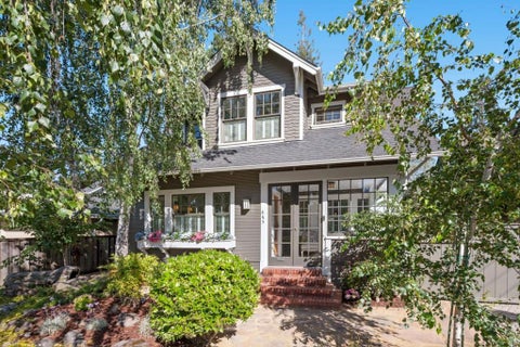 Photo of 445 Arlington Road, Redwood City, CA 94062 (MLS # ML82051796)