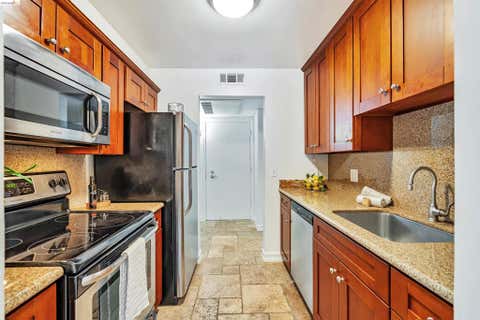 Photo of 490 N Civic Dr DR #101, Walnut Creek, CA 94596 (MLS # 41141681)