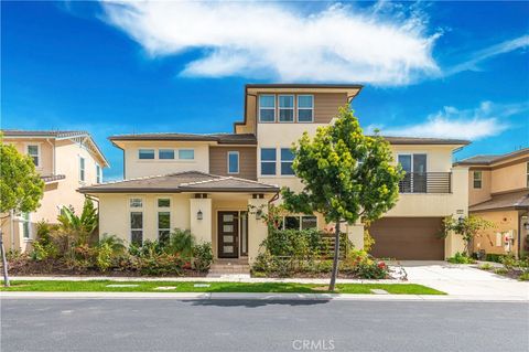 Photo of 62 Cartwheel, Irvine, CA 92618 (MLS # TR26052067)