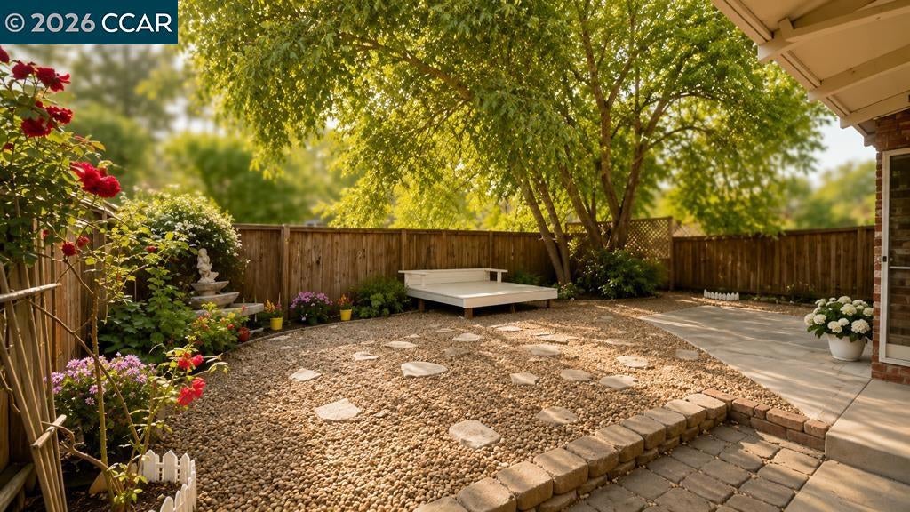 1594 Morgan Ln.