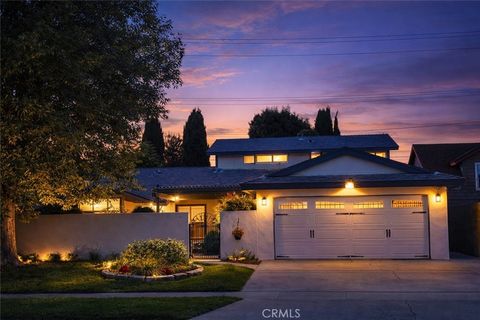 Photo of 13381 Epping Way, Tustin, CA 92780 (MLS # OC26083948)