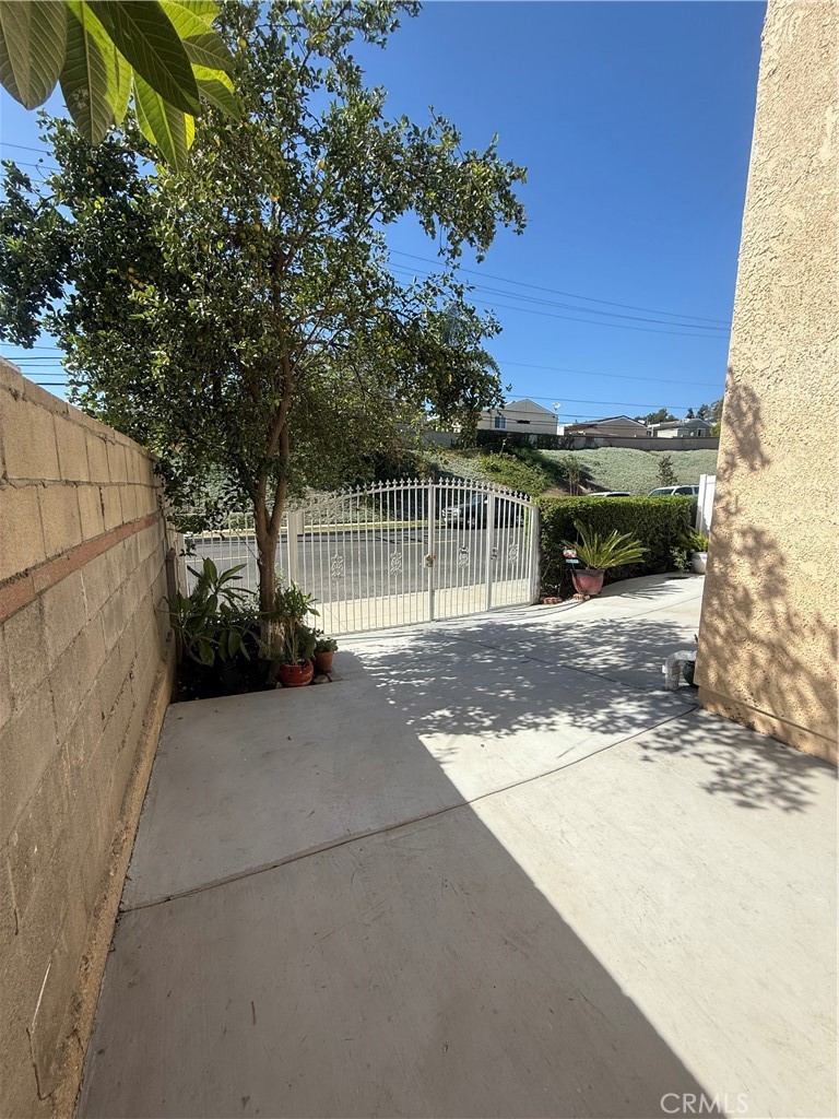 746 W 4th Ave Avenue 3