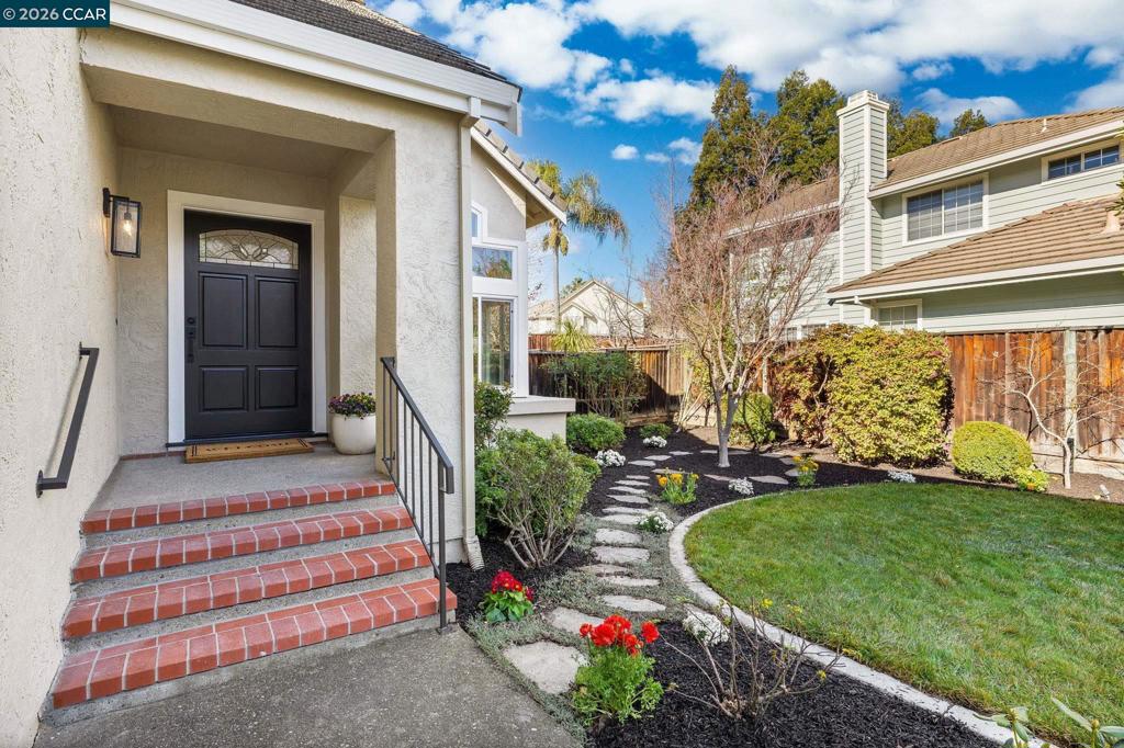 4128 4128 Camrose Ave