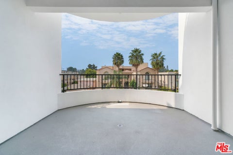 Tiny photo for 1832 S Barrington Avenue #401, Los Angeles, CA 90025 (MLS # 26873615)