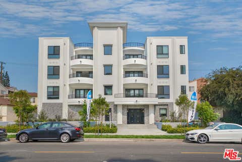 Photo of 1832 S Barrington Avenue #401, Los Angeles, CA 90025 (MLS # 26873615)