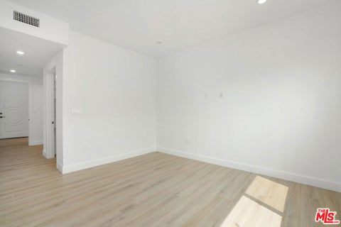 Tiny photo for 1832 S Barrington Avenue #401, Los Angeles, CA 90025 (MLS # 26873615)
