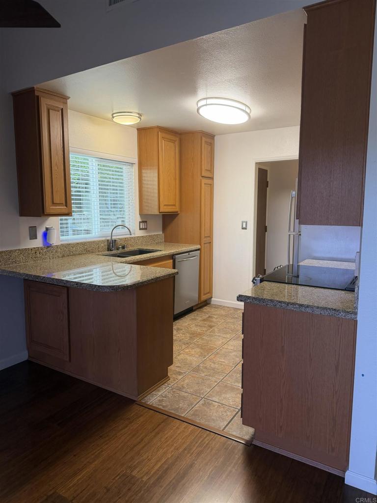 1612 Bridgeview Drive