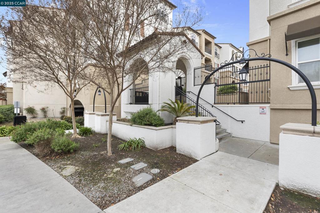 DUBLIN RANCH VLG - Residential