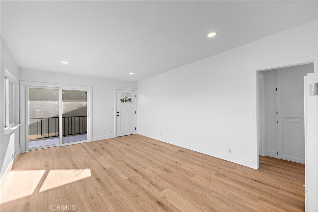 213 Avenida Lobeiro B