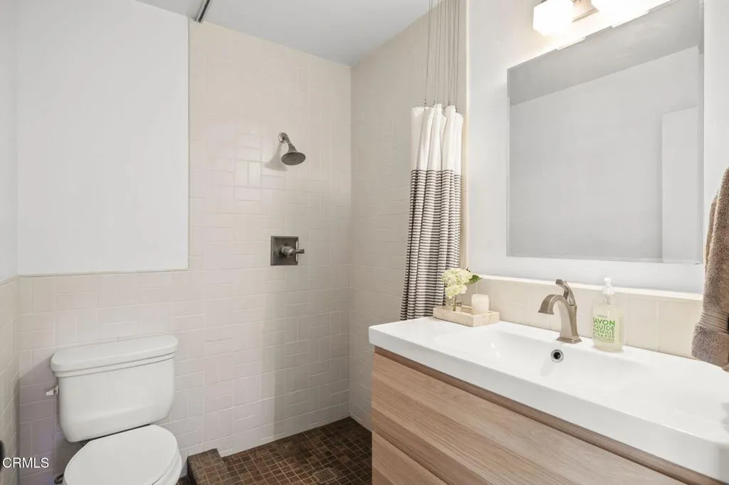 Ojai, California 93023, United States, 3 Bedrooms Bedrooms, ,3 BathroomsBathrooms,Residential,Active,174797