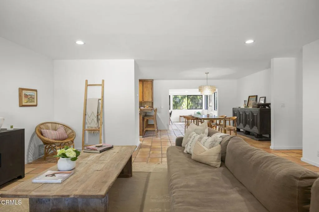 Ojai, California 93023, United States, 3 Bedrooms Bedrooms, ,3 BathroomsBathrooms,Residential,Active,174797