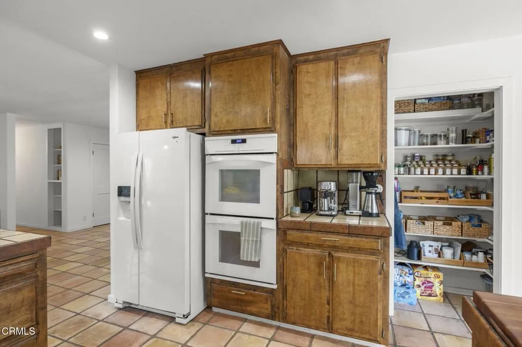 Ojai, California 93023, United States, 3 Bedrooms Bedrooms, ,3 BathroomsBathrooms,Residential,Active,174797